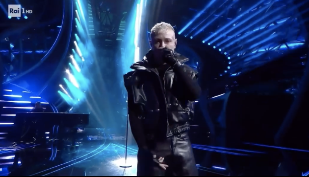 Lazza 100 messaggi canone sanremo video